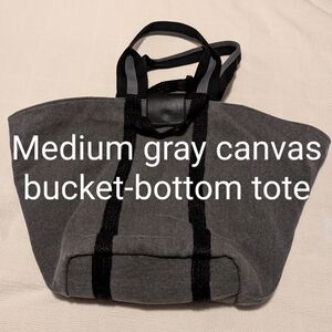 Medium sized gray tote